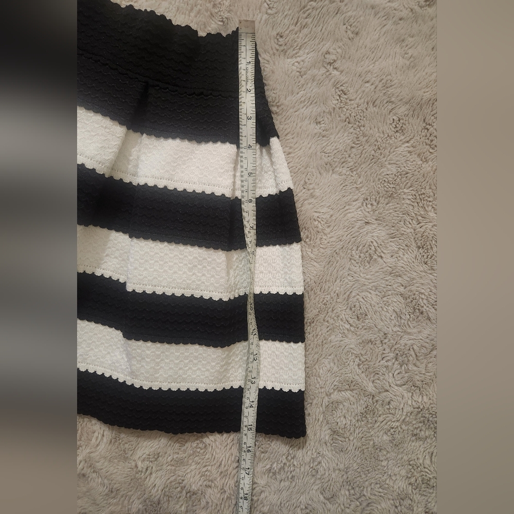 Wild Cat Black and White Striped  Skirt - Picture 6 of 9